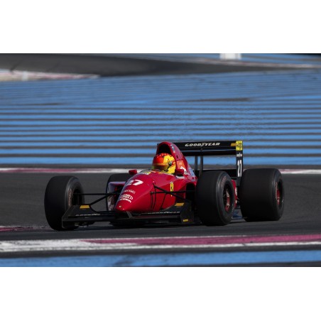 Formule 1 Ferrari n°27  au circuit du Castellet