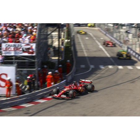 Formule 1 Ferrari n°16 piloté par Charles Leclerc au GP Monaco 2024