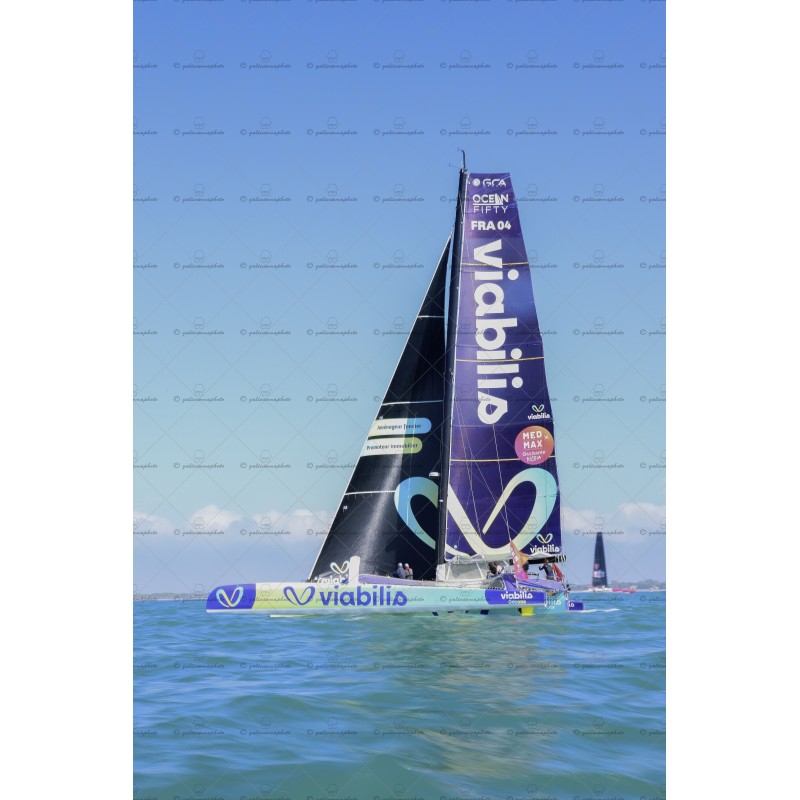 Bateau ocean fifty lors de la med max Bateau ocean fifty lors de la med max